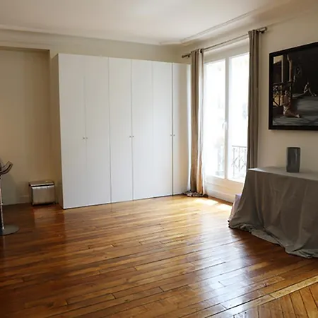 Apartment Trocadero 2br Family Apartment, St Didier Paris