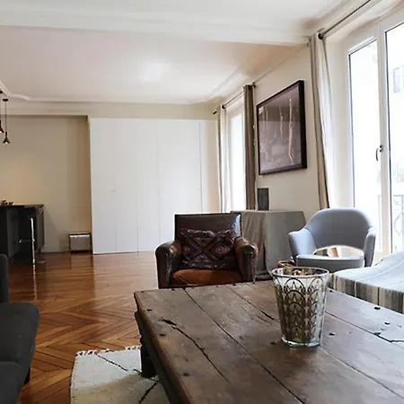 Trocadero 2br Family Apartment, St Didier Parigi