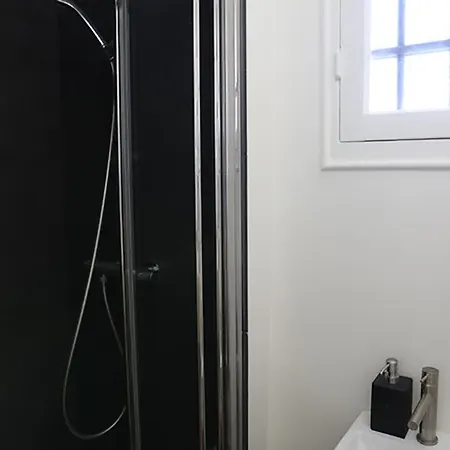 Trocadero 2br Family Apartment, St Didier *